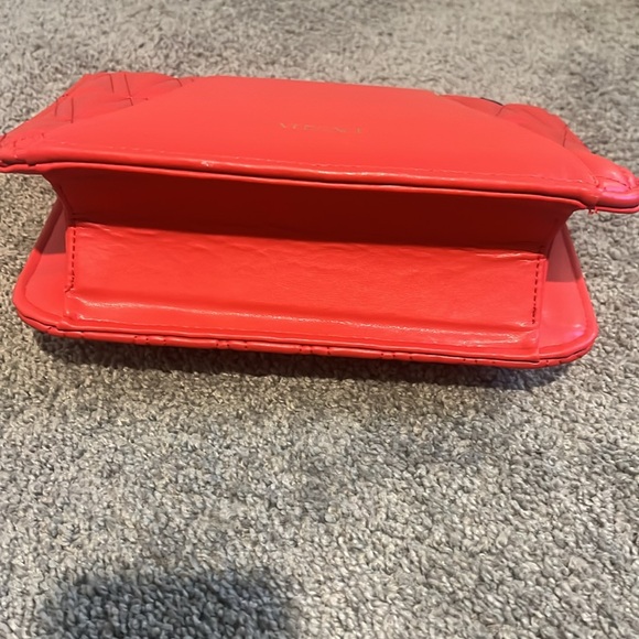 NWOT Red quilted Women's Bag - Picture 10 of 12